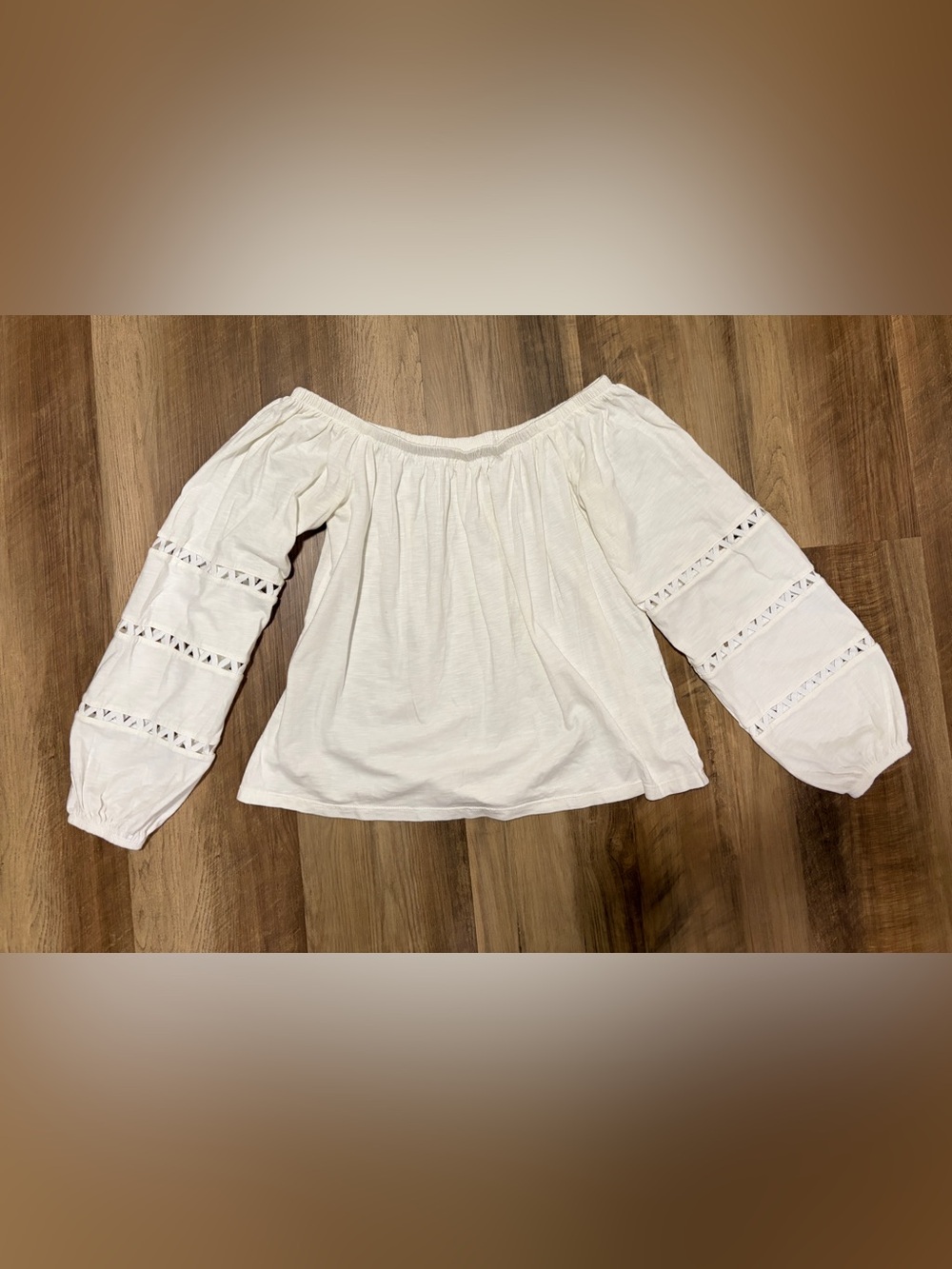Lilly Pulitzer White Off-Shoulder Eyelet Sleeve Tunic